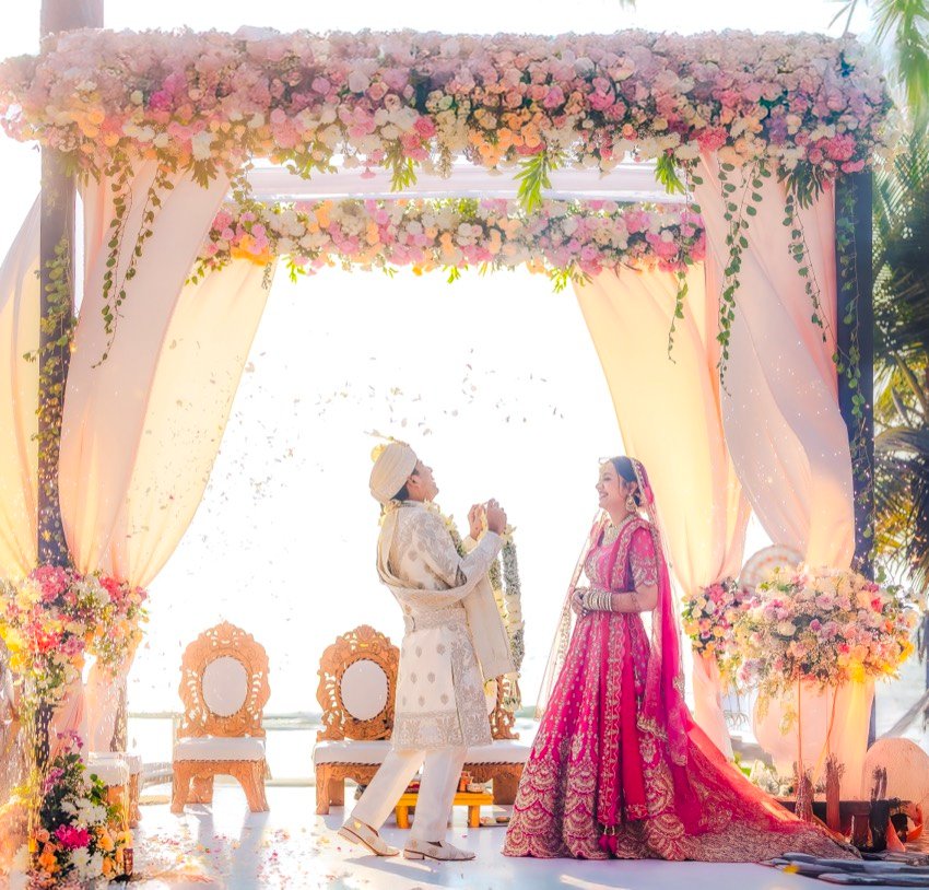 The baraat and the dhol players