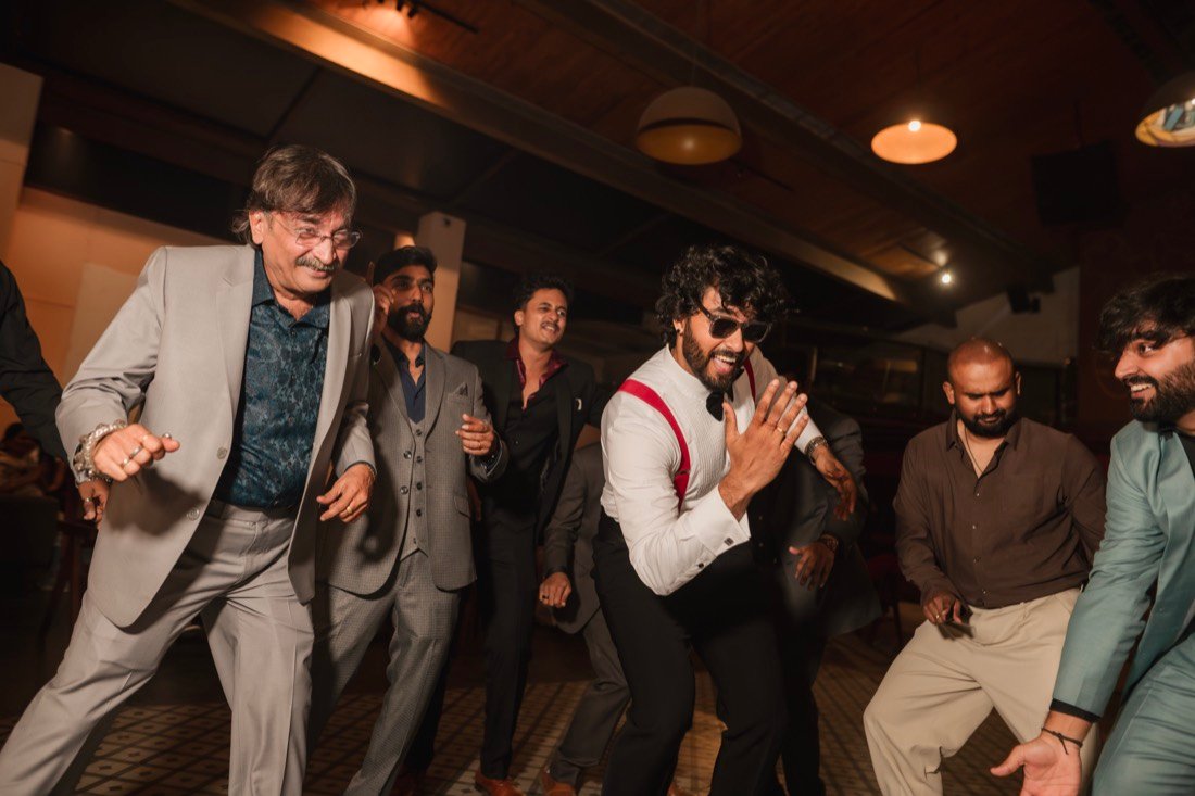 The dance floor at full tilt