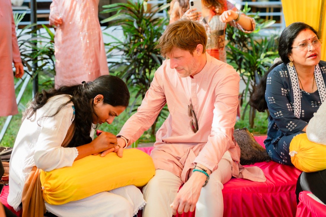Himanshi and Christopher — the mehendi ceremony