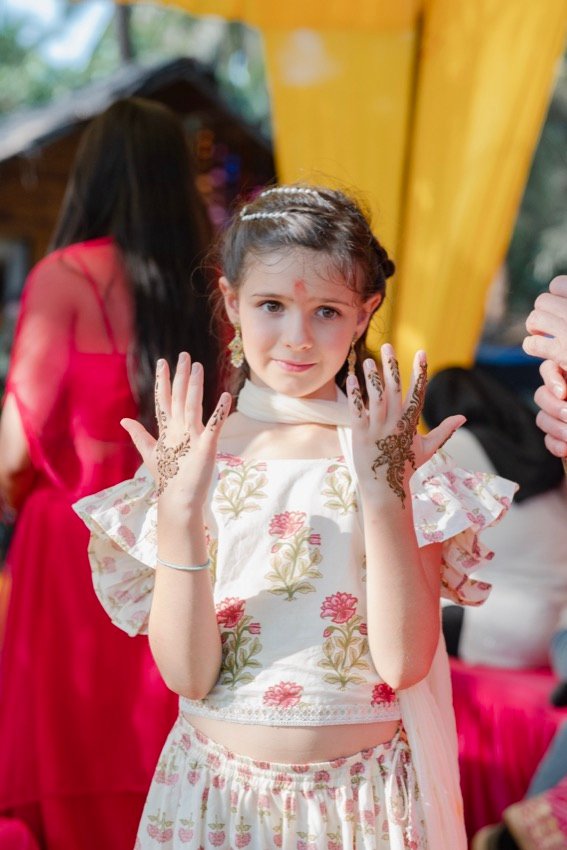 Himanshi and Christopher — the mehendi ceremony