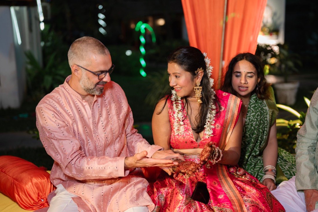 Himanshi and Christopher — the mehendi ceremony