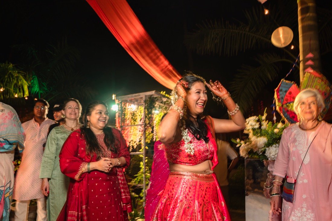 Himanshi and Christopher — the mehendi ceremony