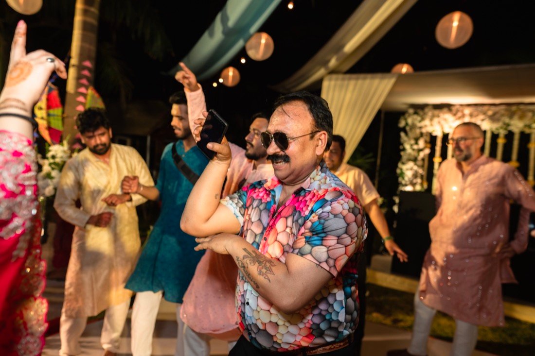 Himanshi and Christopher — the mehendi ceremony
