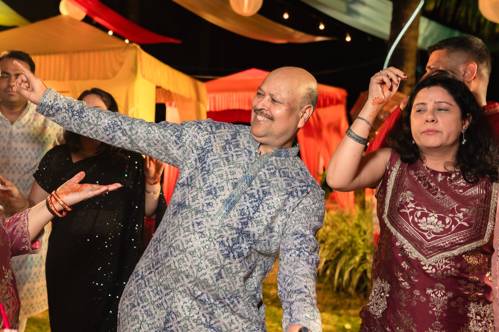 Himanshi and Christopher — the mehendi ceremony