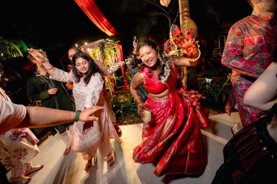 Himanshi and Christopher — the mehendi ceremony