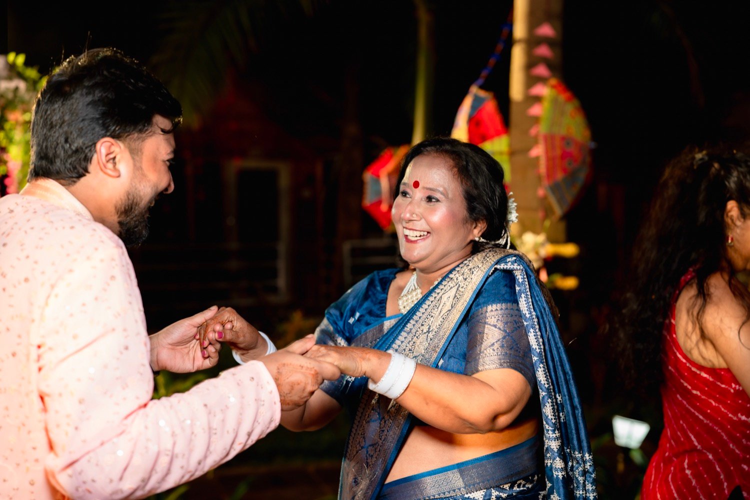 Himanshi and Christopher — the mehendi ceremony