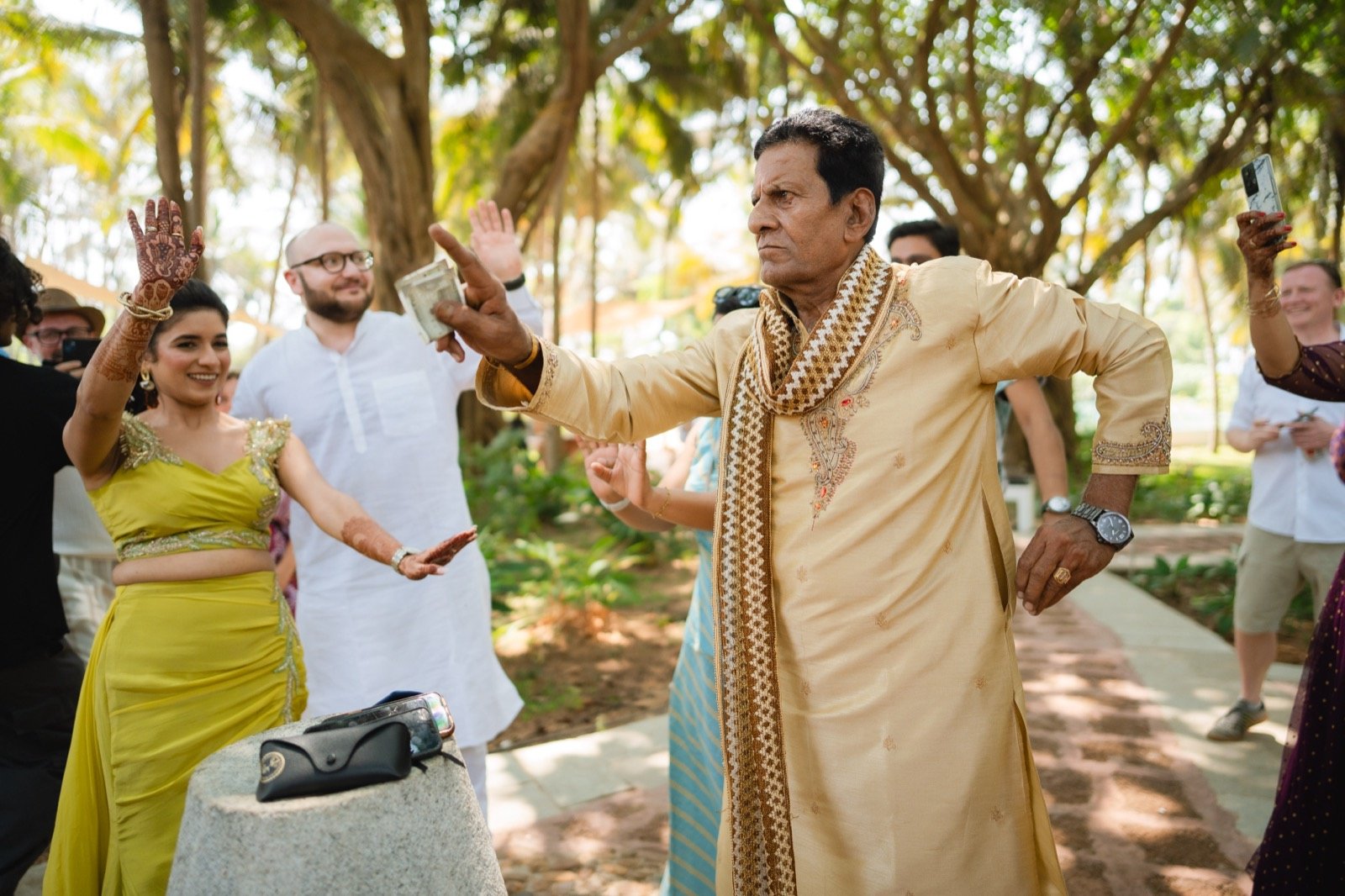 Bhavna and Przemo — the mehndi