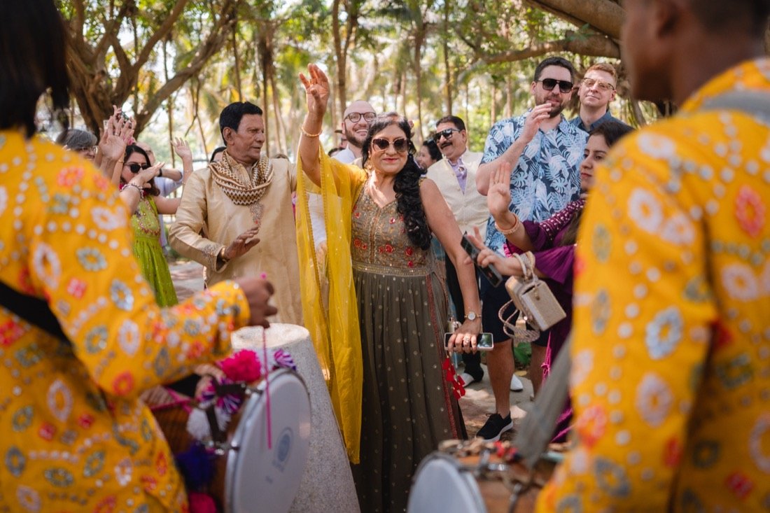 Bhavna and Przemo — the mehndi