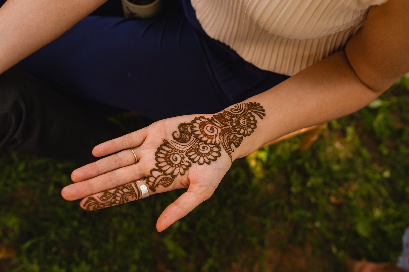Bhavna and Przemo — the mehndi