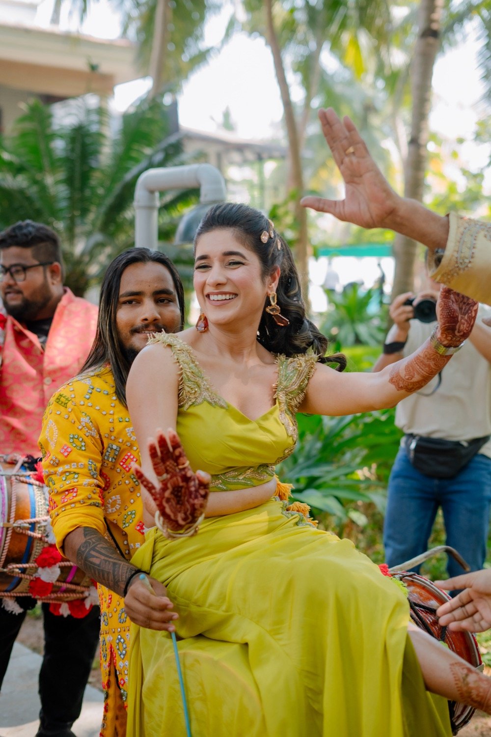 Bhavna and Przemo — the mehndi