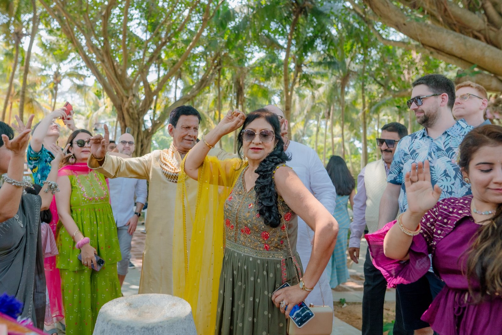Bhavna and Przemo — the mehndi