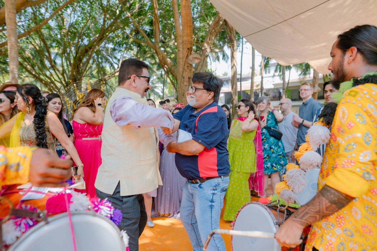 Bhavna and Przemo — the mehndi