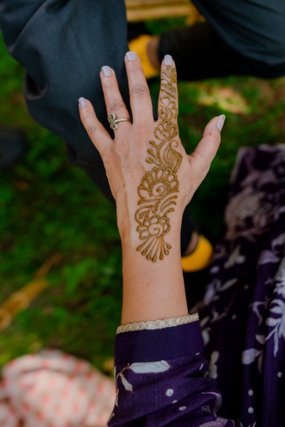 Bhavna and Przemo — the mehndi