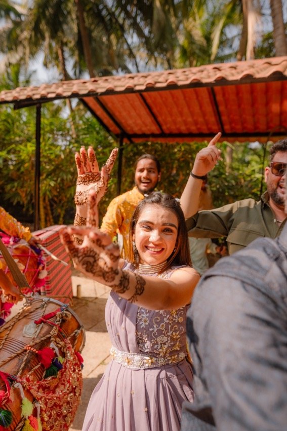 Bhavna and Przemo — the mehndi